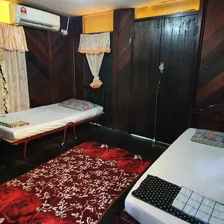 Chalet Kampong Semawar Kuala Kangsar Exterior photo