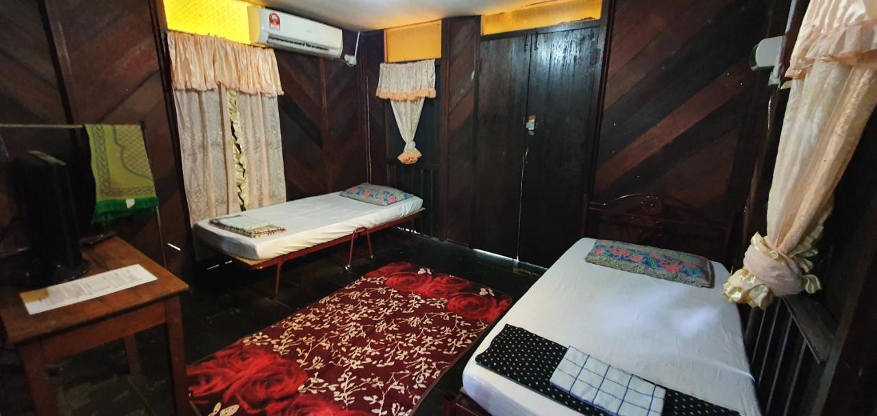 Kampong Semawar Farm stay *