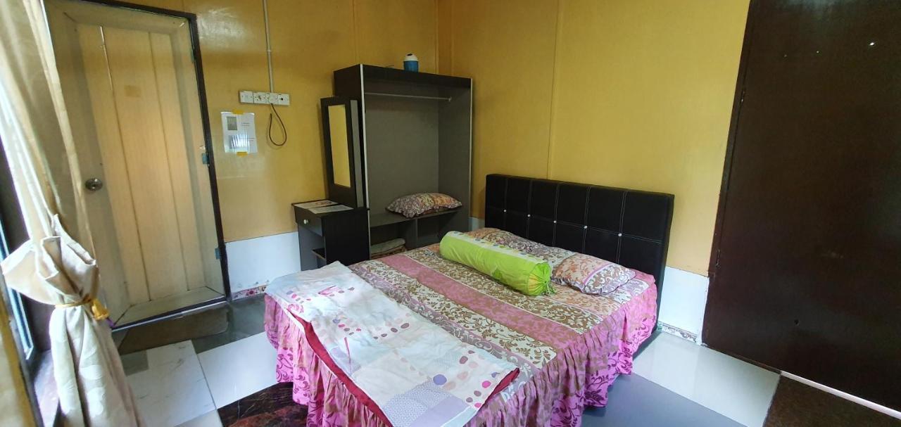 Kampong Semawar
