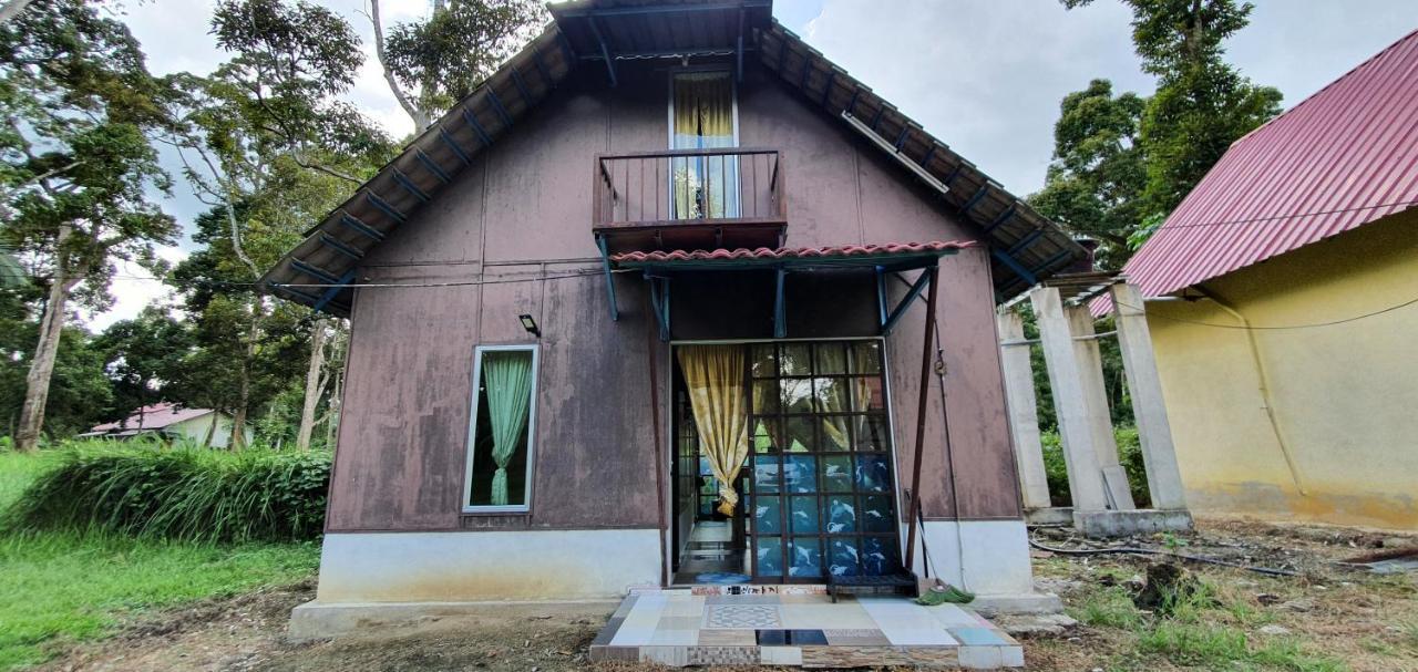Farm stay Kampong Semawar *