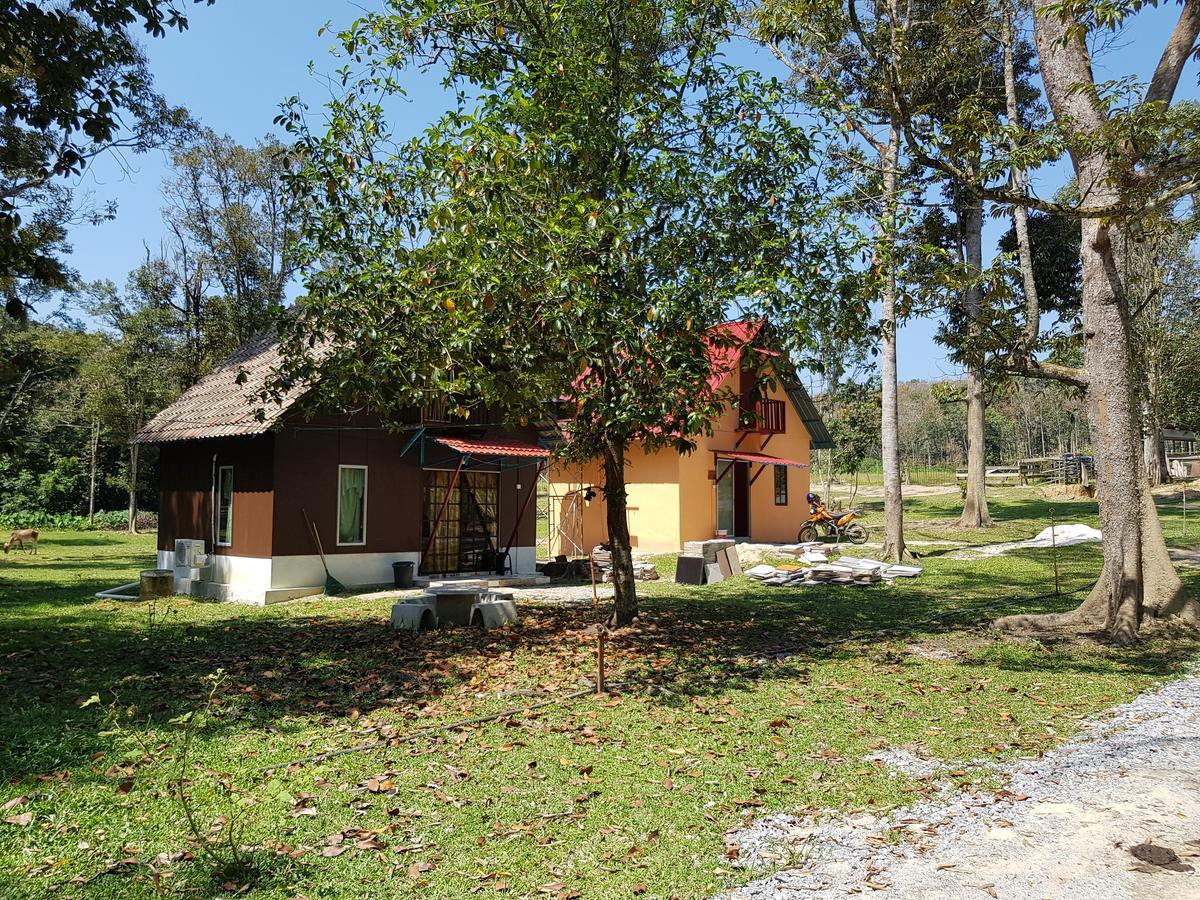 Farm stay Kampong Semawar *